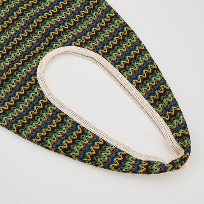 Grüne Schultertasche mit Wellenstreifen - image 3