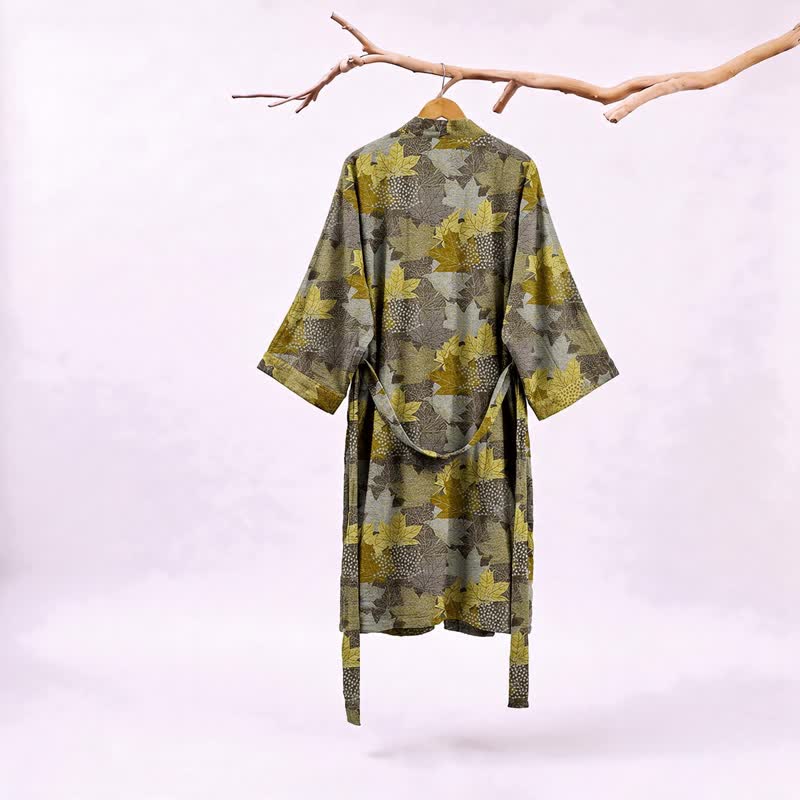 Kimono-Bademantel aus Baumwolle mit Ahornblattmuster für den Herbst - image 18