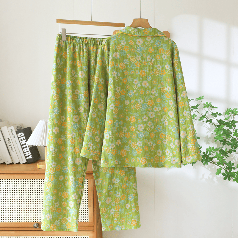Grüner Baumwollpyjama mit zartem Blumenmuster - image 1
