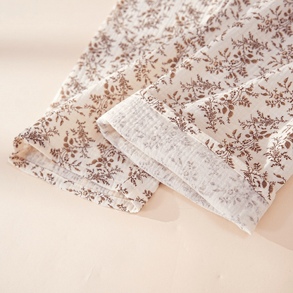 Braunes Loungewear-Set aus Baumwolle mit zartem Blumenmuster - image 4