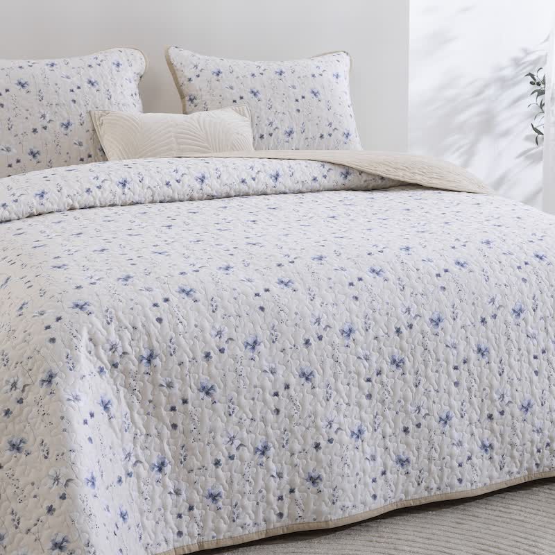 Baumwoll-Steppdecken-Set mit blauem Aquarellblumenmuster - image 2