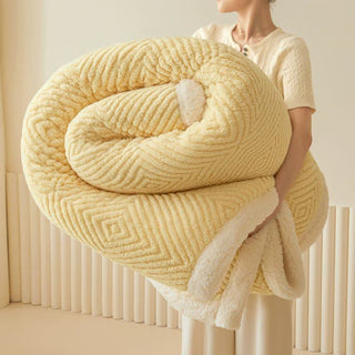 Geometrische Rautenmuster-Korallenfleece-Überwurfdecke - Gelb - 79" x 91" - image 0