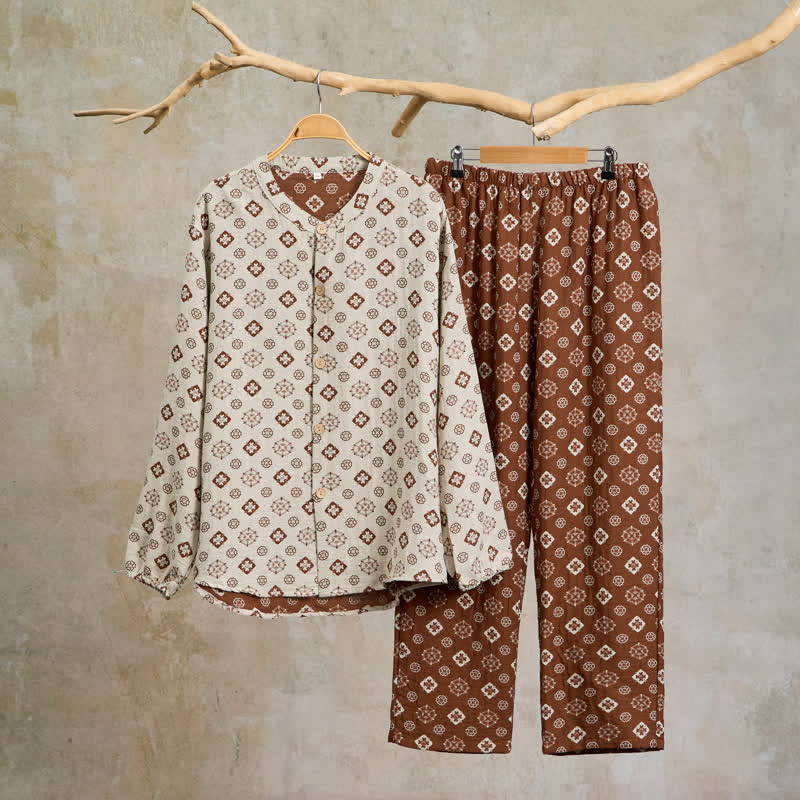 Retro-Pyjama-Set mit langen Ärmeln und geometrischem Muster - Leichter Kaffee - XL - image 0