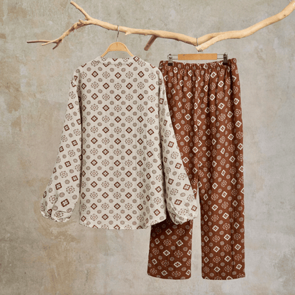 Retro-Pyjama-Set mit langen Ärmeln und geometrischem Muster - image 1