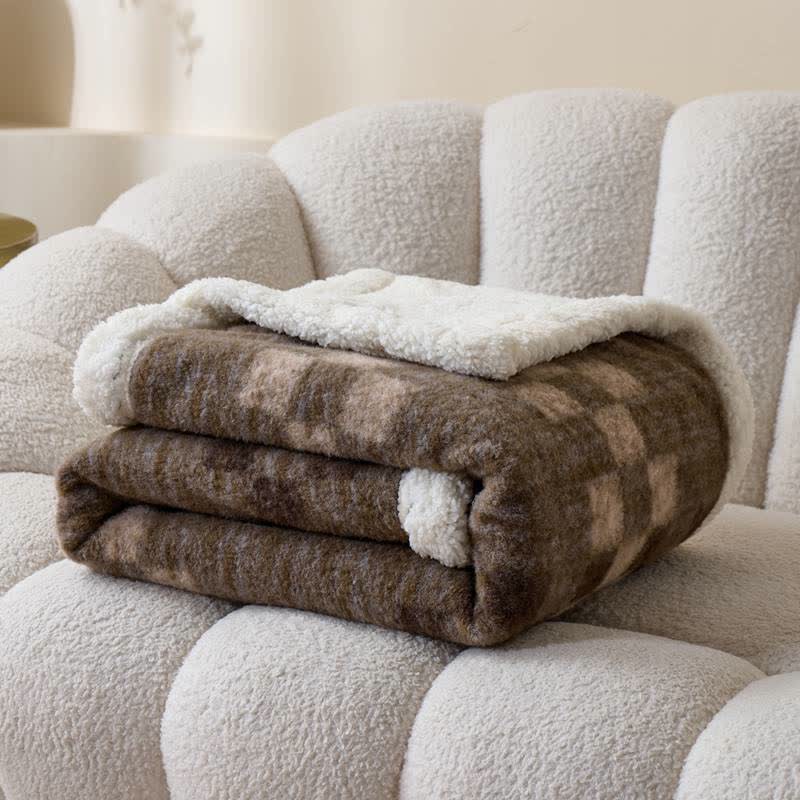 Doppellagige Sherpa-Schachbrett-Überwurfdecke - 200cm x 230cm - image 0