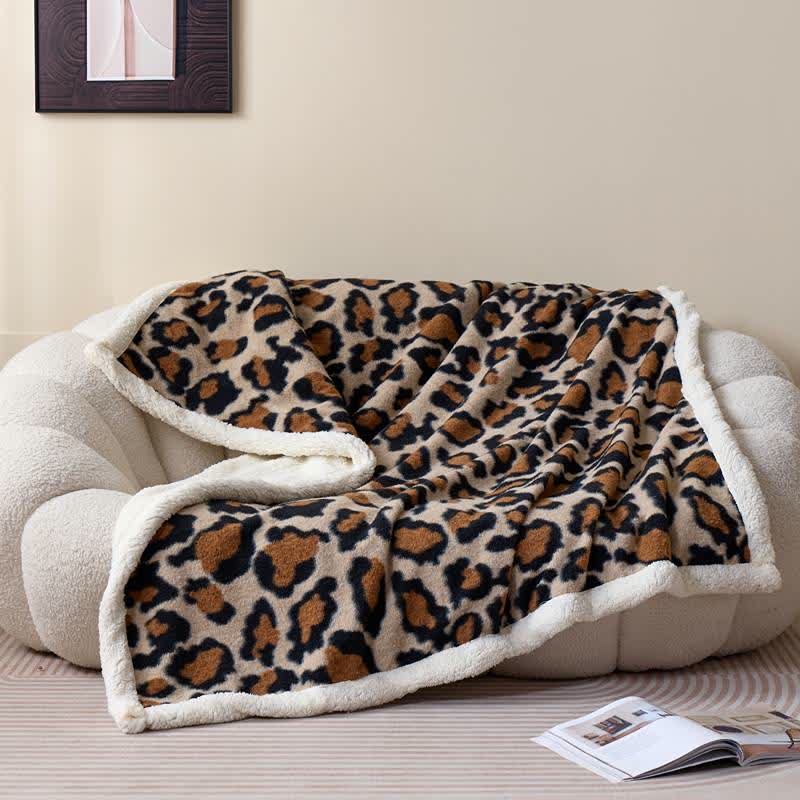 Klassische Leoparden-Flauschdecke aus Sherpa-Fleece - image 2