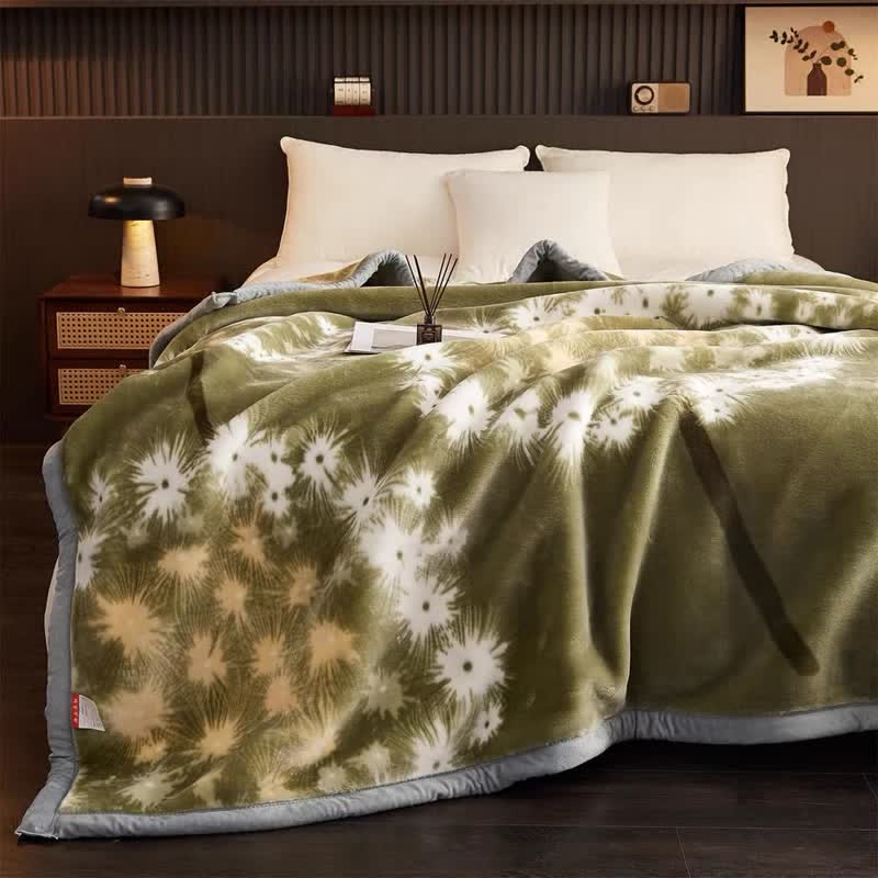Kuschelige Fleecedecke mit Löwenzahn-Motiv - image 3