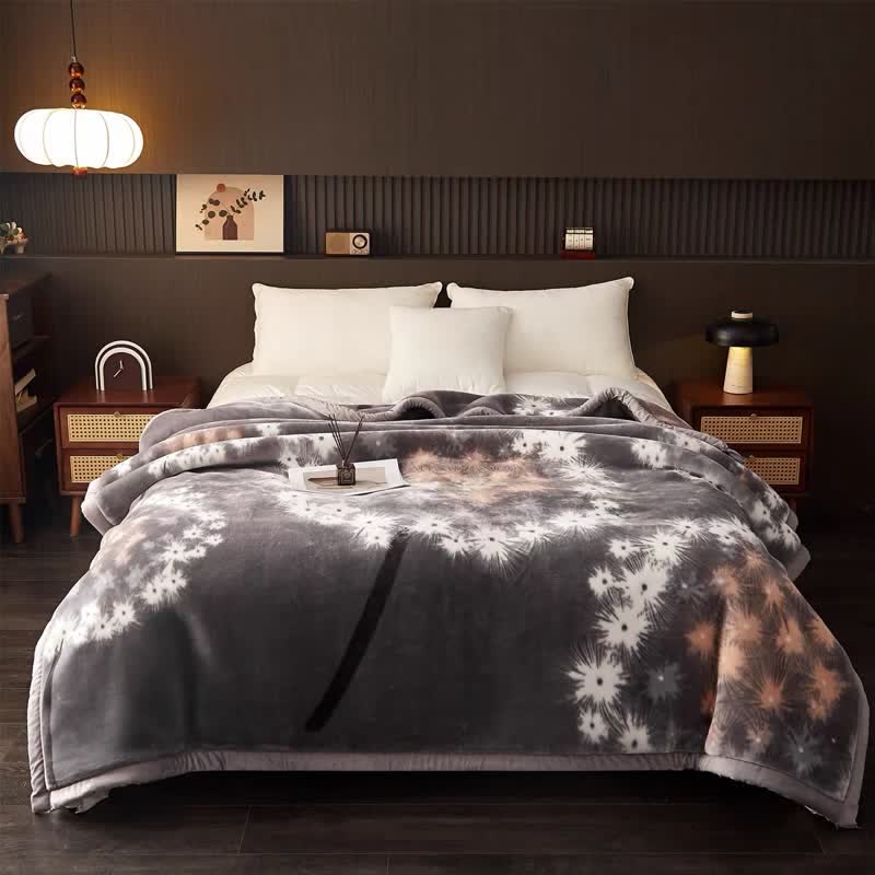 Kuschelige Fleecedecke mit Löwenzahn-Motiv - image 10