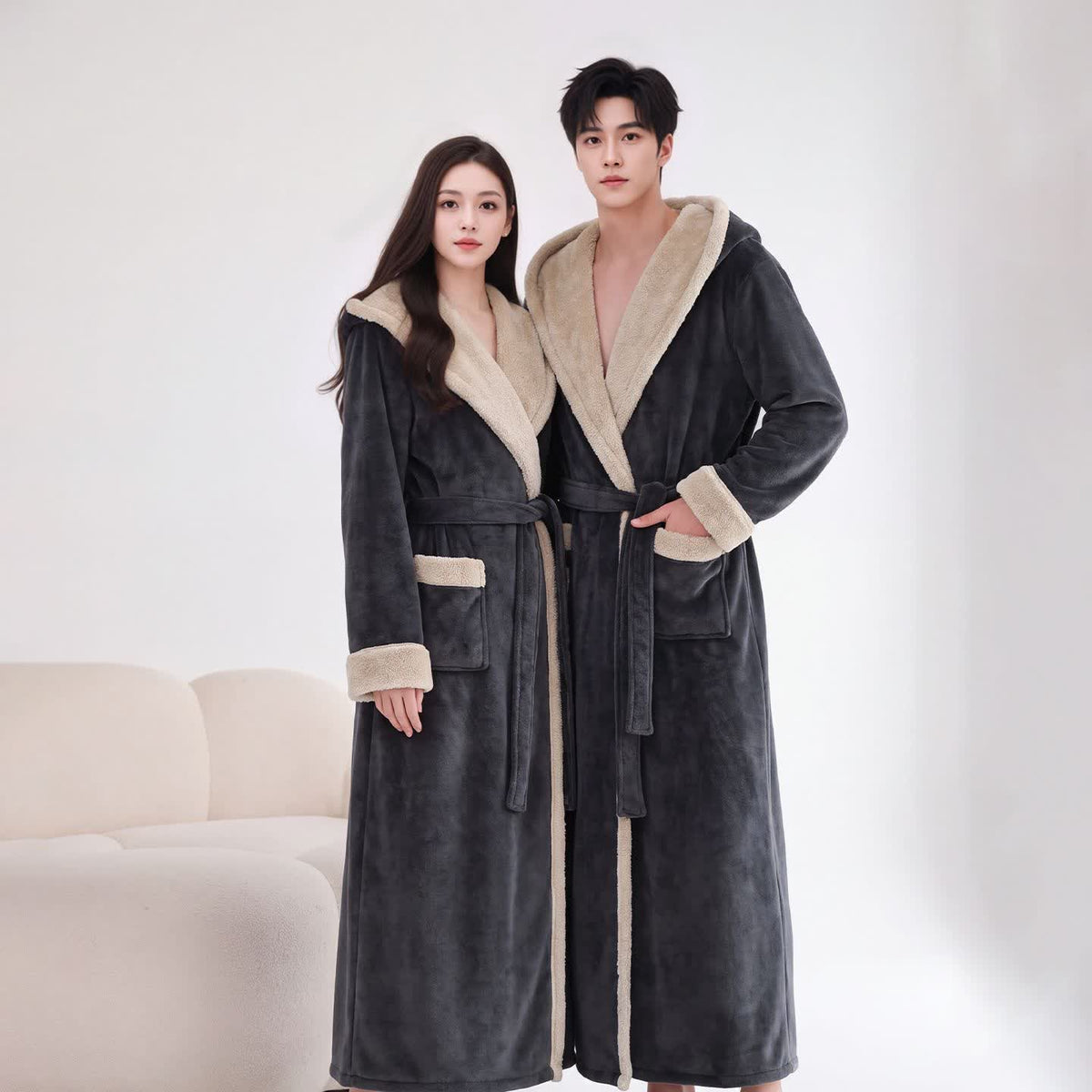 Kuscheliger langer Bademantel mit Kapuze und Sherpa-Fleece - image 1