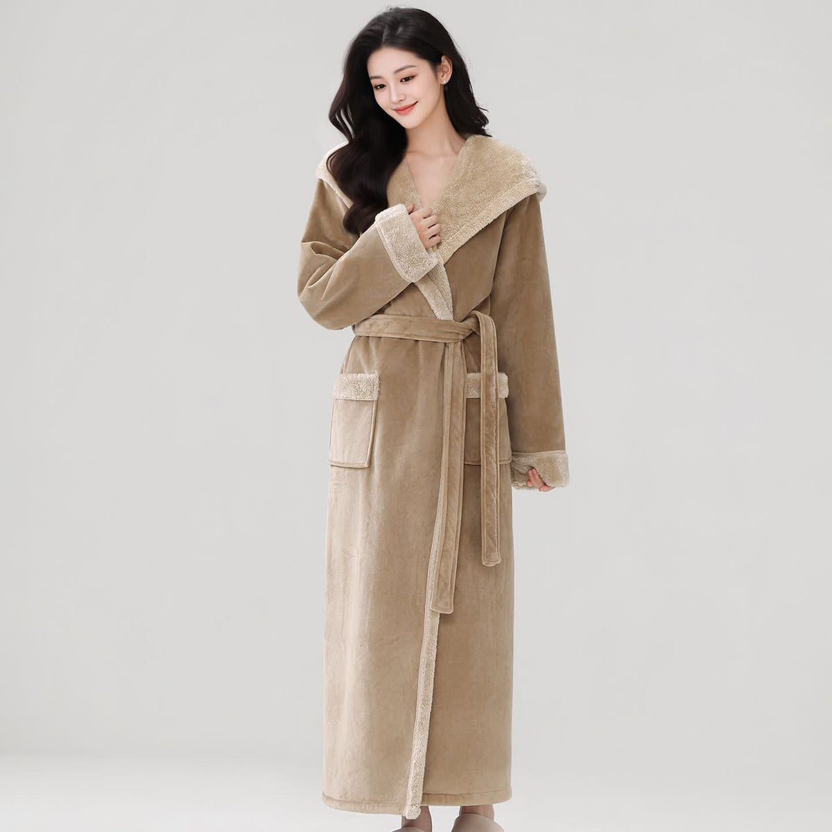 Kuscheliger langer Bademantel mit Kapuze und Sherpa-Fleece - Khaki - Damen XL - image 3