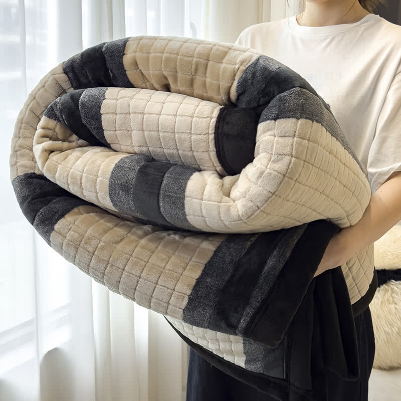 Weiche Kuscheldecke mit geometrischem Karomuster - Khaki - 79" x 91" - image 22