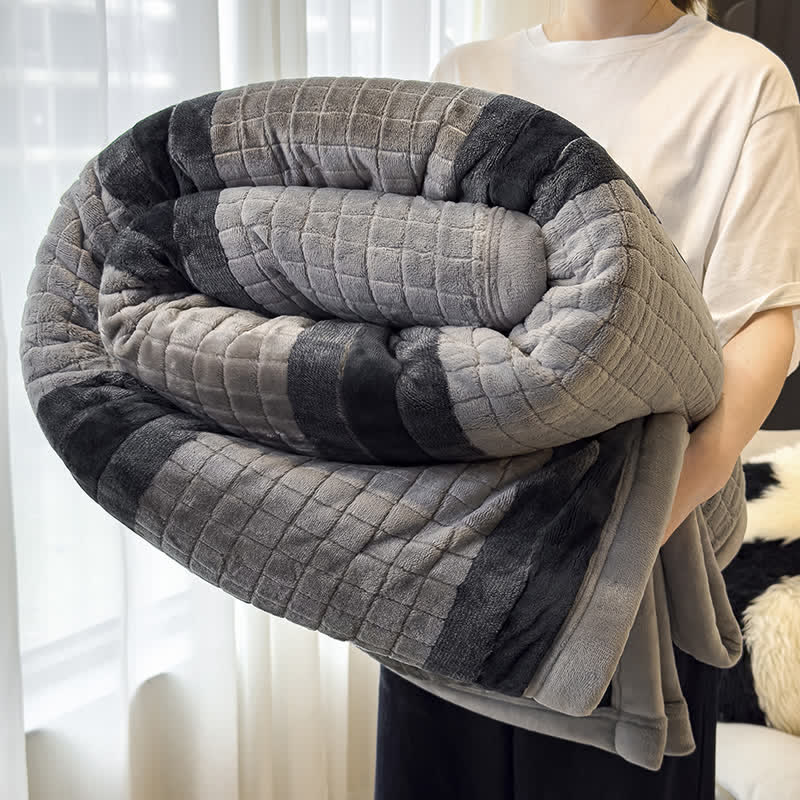 Weiche Kuscheldecke mit geometrischem Karomuster - Dunkelgrau - 79" x 91" - image 62