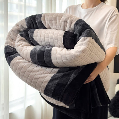 Weiche Kuscheldecke mit geometrischem Karomuster - Weiß - 79" x 91" - image 0