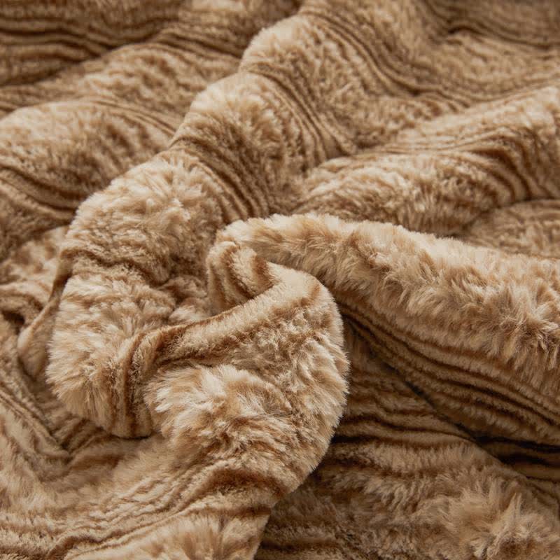 Weiche, flauschige Plüschdecke mit Wellenmuster - image 14
