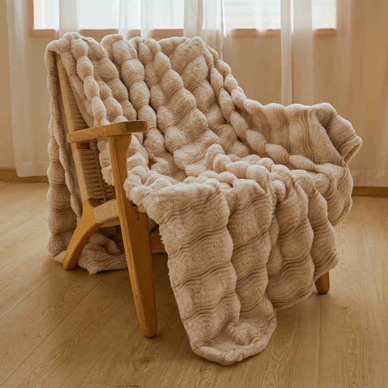 Weiche, flauschige Plüschdecke mit Wellenmuster - image 28