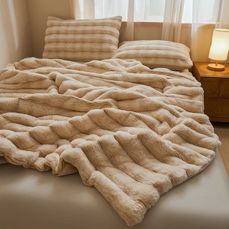 Weiche, flauschige Plüschdecke mit Wellenmuster - image 25