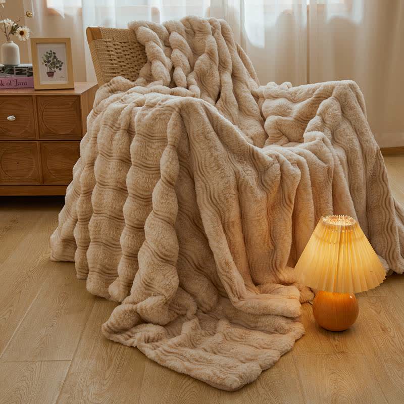 Weiche, flauschige Plüschdecke mit Wellenmuster - image 29