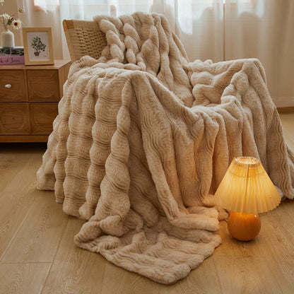 Weiche, flauschige Plüschdecke mit Wellenmuster - image 29