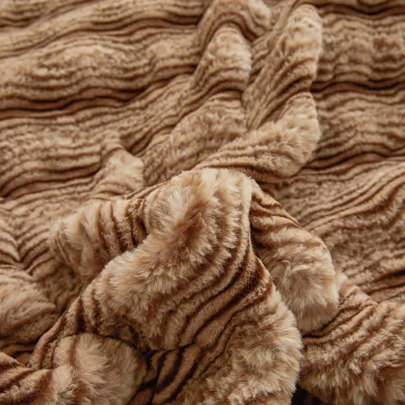 Weiche, flauschige Plüschdecke mit Wellenmuster - image 46
