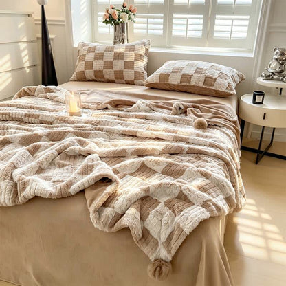 Moderne, kuschelige Wendedecke mit Blockmuster - image 3