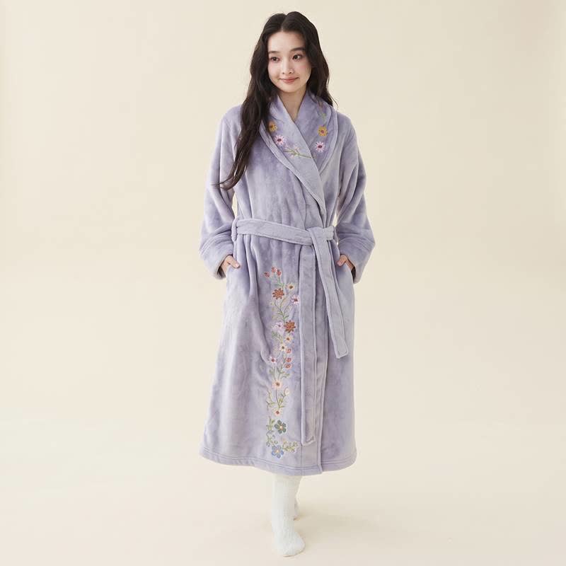 Langer Bademantel mit floraler Stickerei und Schalkragen - Lila - XL - image 7