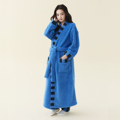 Plüsch-Fleecebademantel mit weichem Kontrastbesatz - Blau - Bademantel mit Hose - Damen XL - image 4