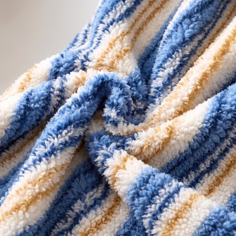 Langer, gestreifter Kimono-Bademantel aus Fleece - image 9