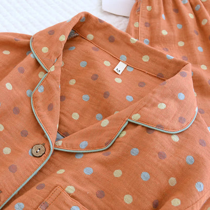 Verspieltes Loungewear-Set aus Baumwollgaze mit Punkten - image 7