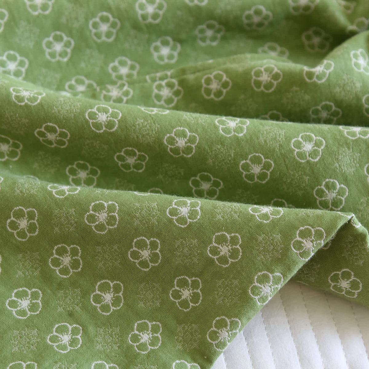 Loungewear-Set mit zartem Blumenmuster und langen Ärmeln - image 9