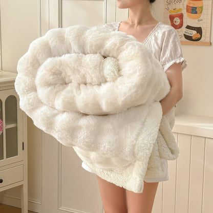 Wellige, flauschige Sherpa-Fleecedecke mit doppelter Lage - image 7