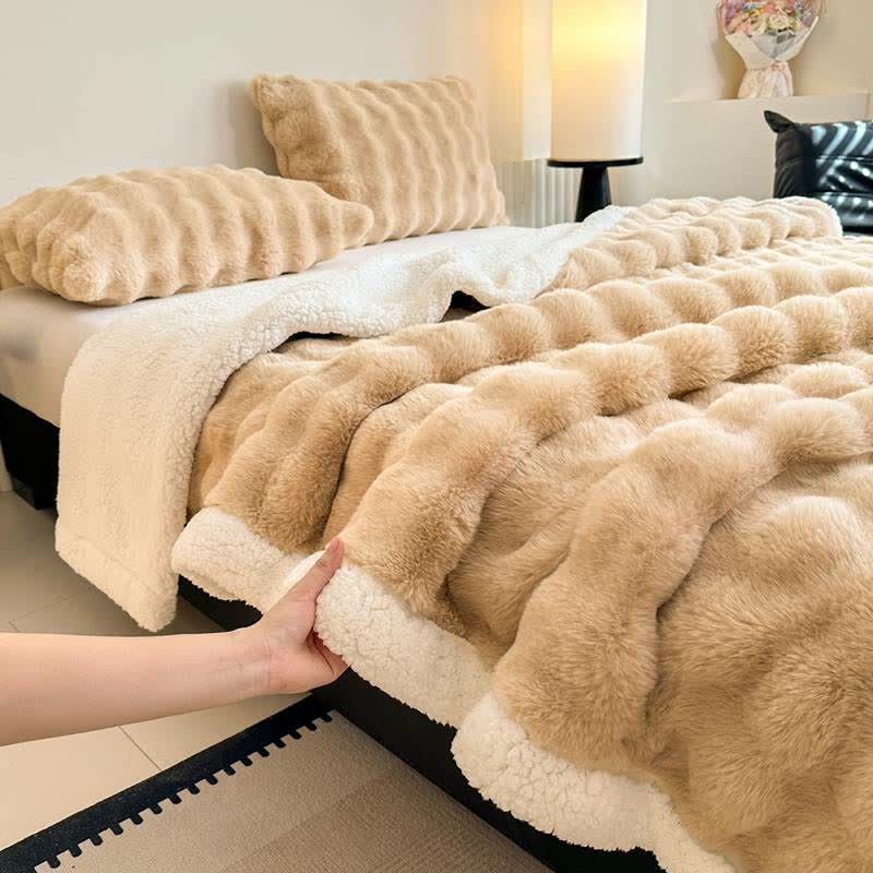Wellige, flauschige Sherpa-Fleecedecke mit doppelter Lage - image 4