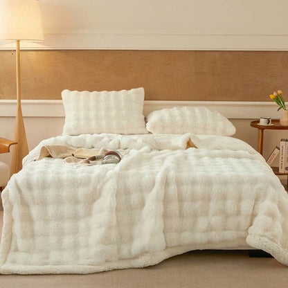 Wellige, flauschige Sherpa-Fleecedecke mit doppelter Lage - Weiß - 2 Kissenbezüge - 48cm x 74cm - image 8