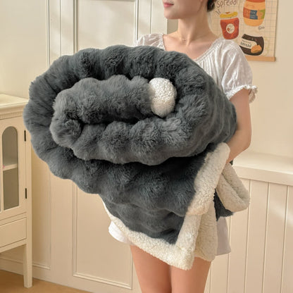 Wellige, flauschige Sherpa-Fleecedecke mit doppelter Lage - image 19