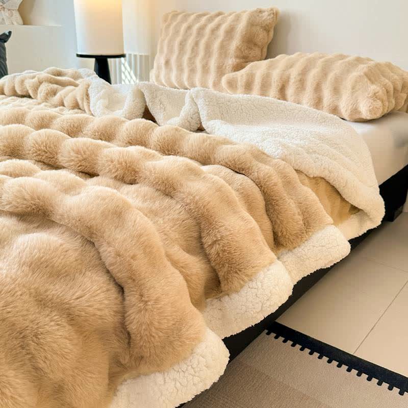 Wellige, flauschige Sherpa-Fleecedecke mit doppelter Lage - image 3