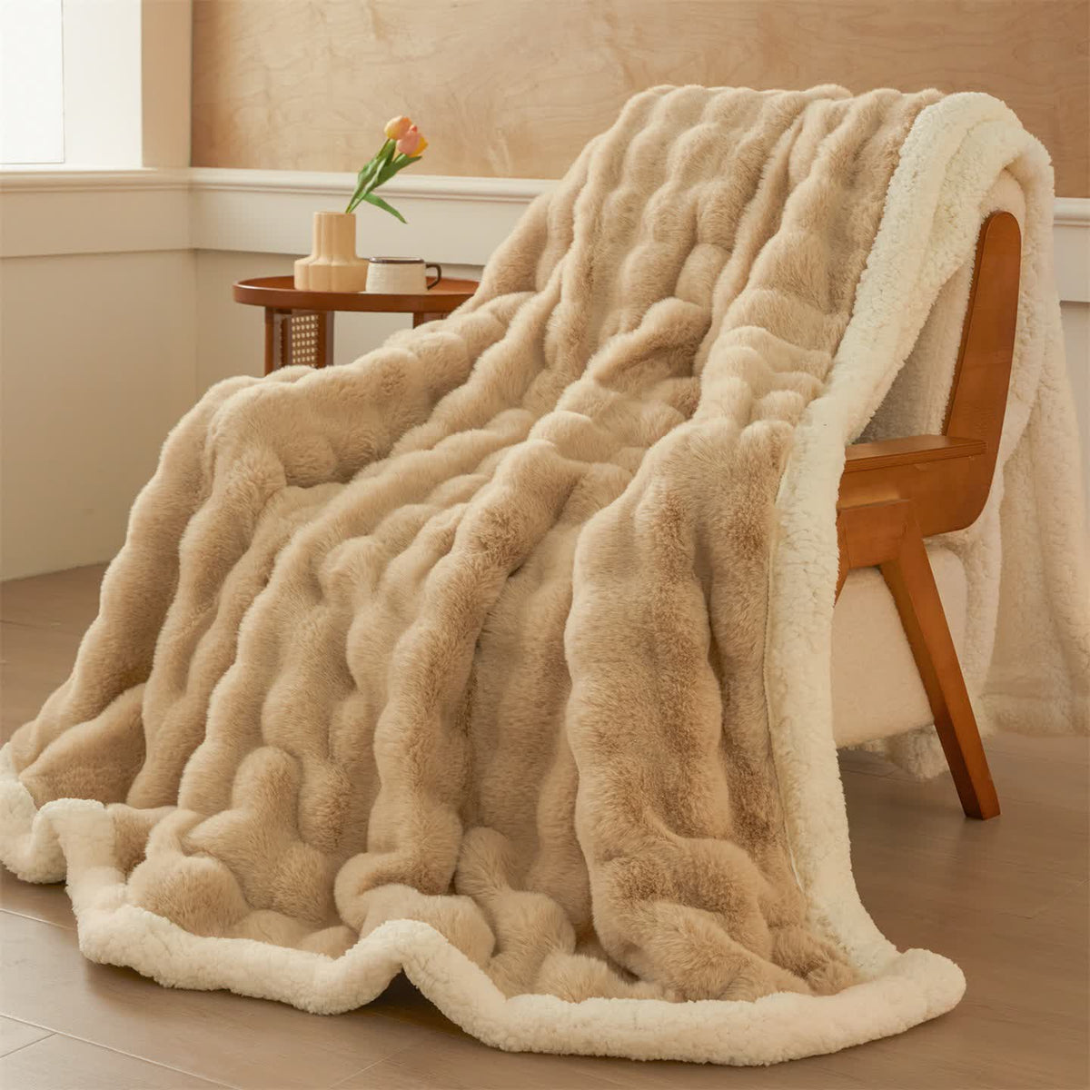 Wellige, flauschige Sherpa-Fleecedecke mit doppelter Lage - image 5
