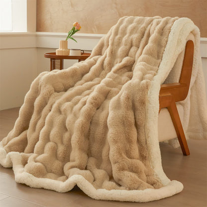 Wellige, flauschige Sherpa-Fleecedecke mit doppelter Lage - image 5