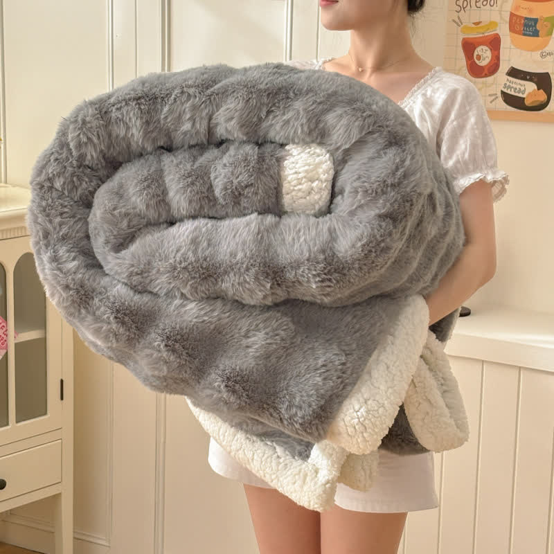 Wellige, flauschige Sherpa-Fleecedecke mit doppelter Lage - image 10