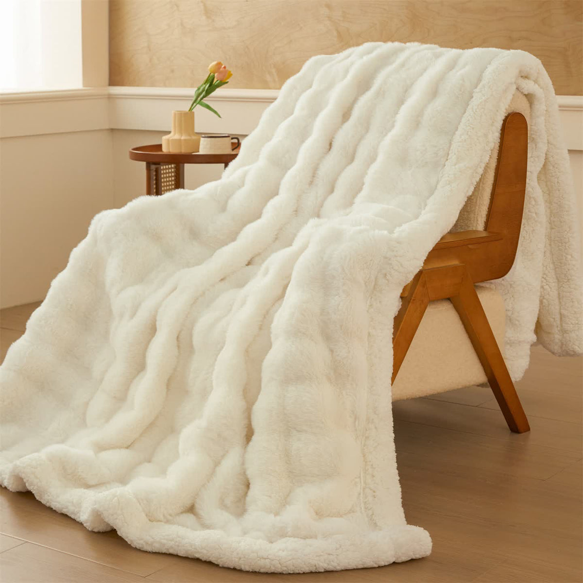 Wellige, flauschige Sherpa-Fleecedecke mit doppelter Lage - image 9