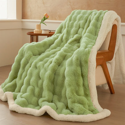 Wellige, flauschige Sherpa-Fleecedecke mit doppelter Lage - image 18