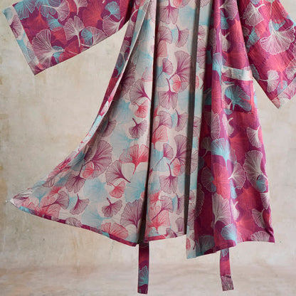 Künstlerischer Kimono aus Ginkgoblättern - image 5
