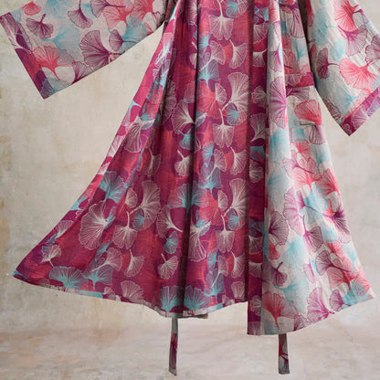Künstlerischer Kimono aus Ginkgoblättern - image 12