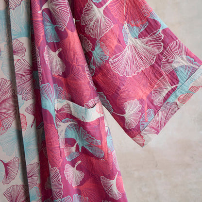 Künstlerischer Kimono aus Ginkgoblättern - image 4