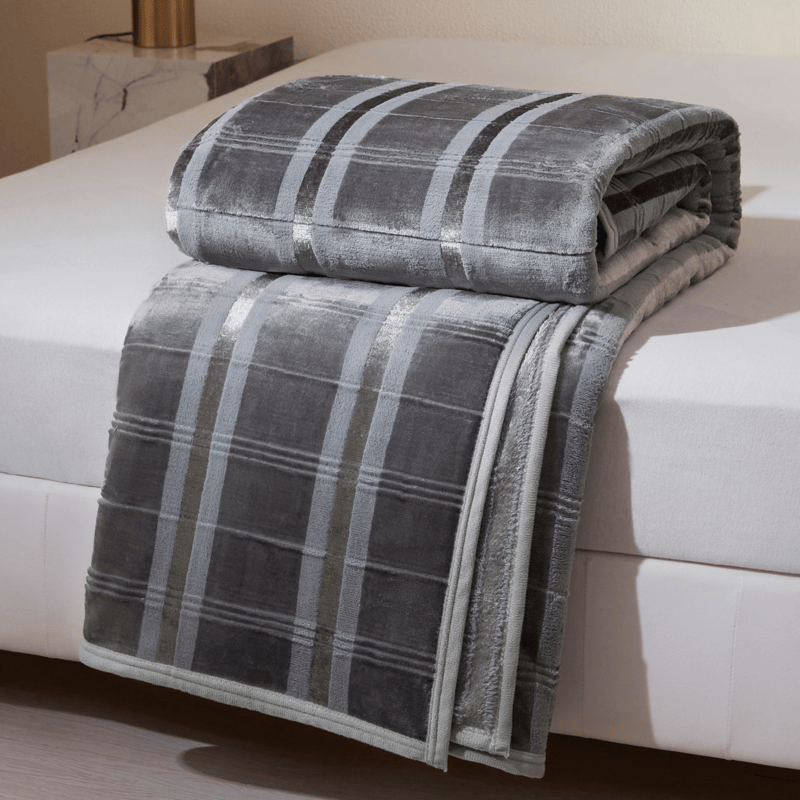Weiche, gestreifte Fleecedecke mit Karomuster - Grau - Decke - 79" x 91" - image 7