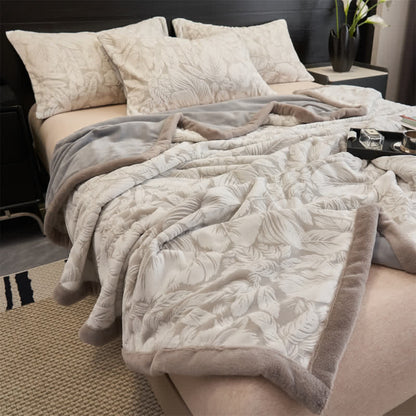Sherpa-Decke mit geprägtem Tropenblattmuster - image 3