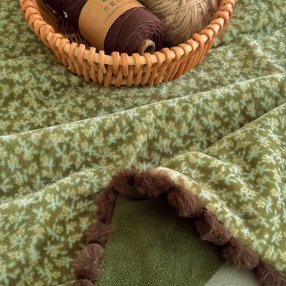 Dekorative Überwurfdecke mit ländlichem, zartem Blumenmuster - image 16