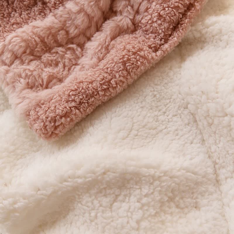 Sherpa-Decke mit neutralen Farbblöcken und Streifenmuster - image 6