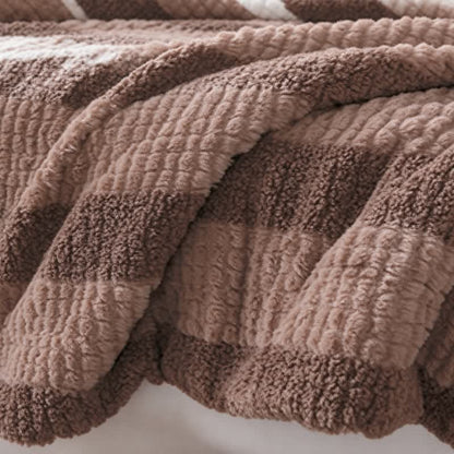 Sherpa-Decke mit neutralen Farbblöcken und Streifenmuster - image 11