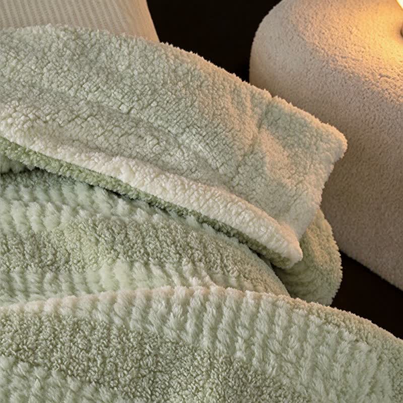 Sherpa-Decke mit neutralen Farbblöcken und Streifenmuster - image 20