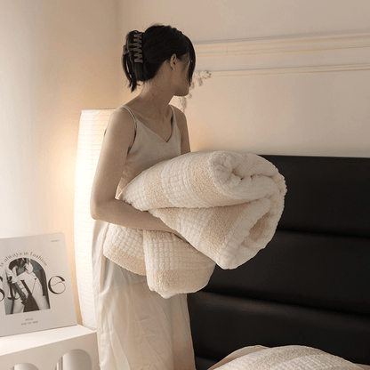 Sherpa-Decke mit neutralen Farbblöcken und Streifenmuster - image 23