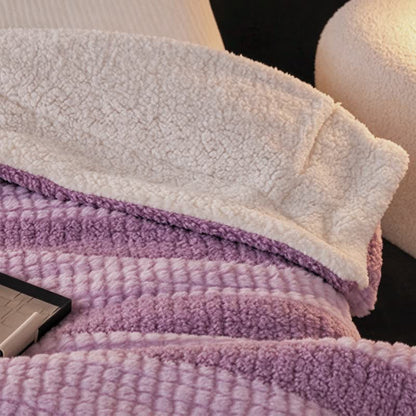 Sherpa-Decke mit neutralen Farbblöcken und Streifenmuster - image 40